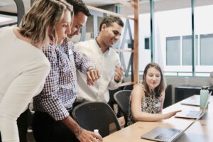 cabinet de recrutement pour startups en industrie direction vente ingénierie besoins personnalisables